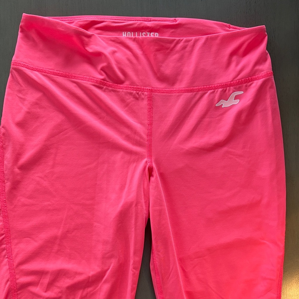 Hollister women’s Vibrant Pink Leggings